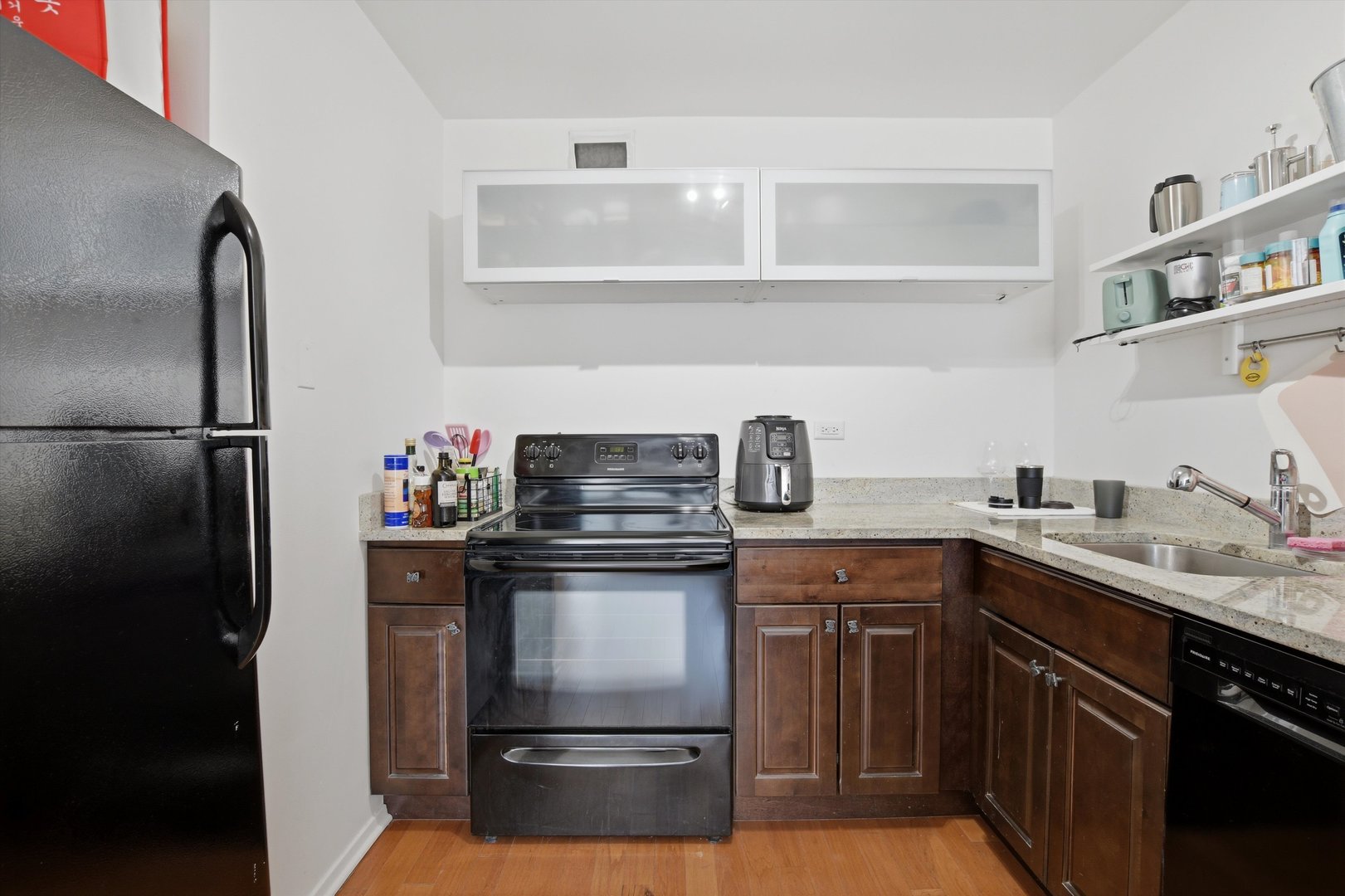 21 West Goethe Street, Unit 9J Chicago, IL 60610 - Photo 9 of 20