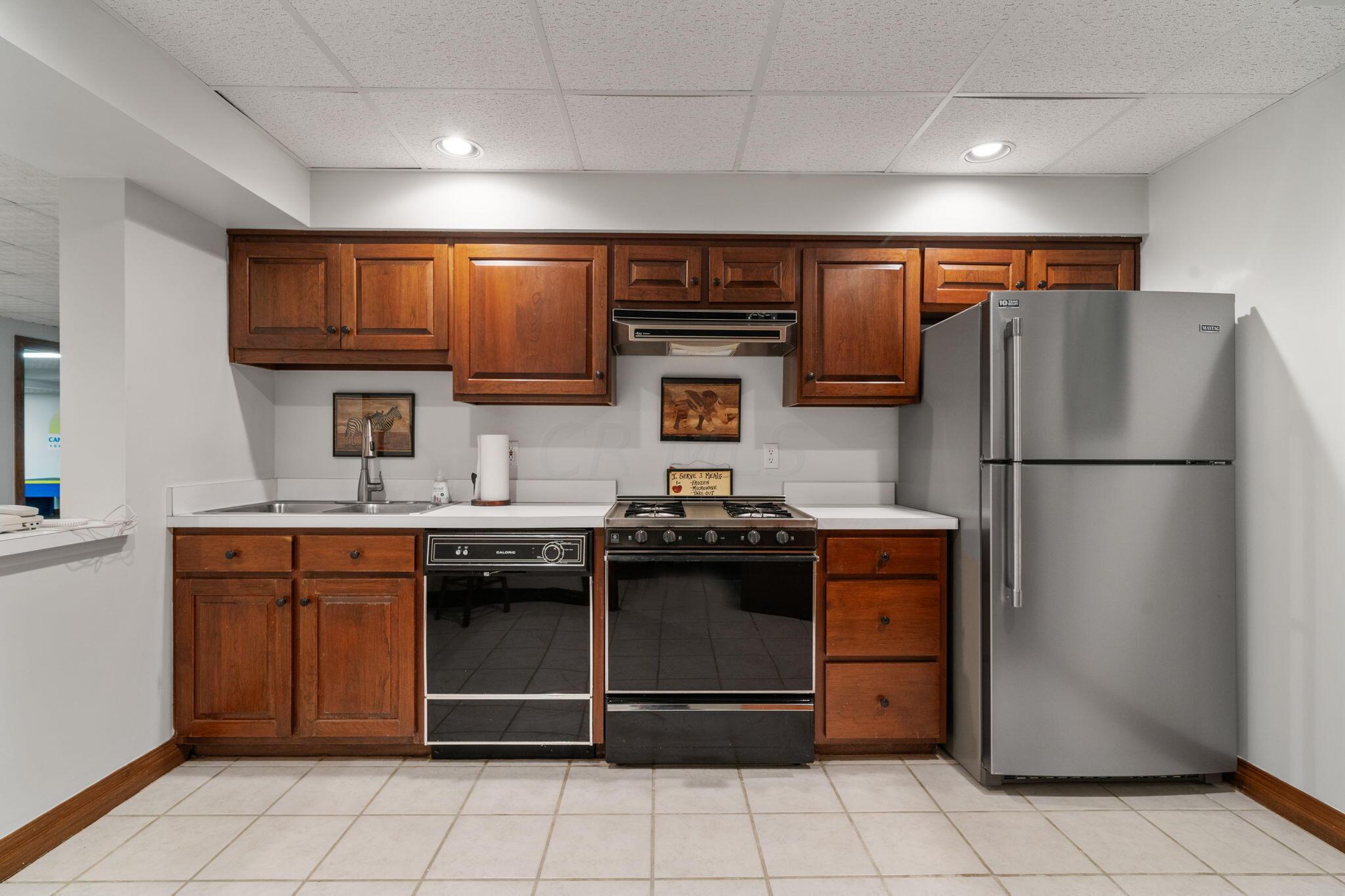 3450 Mann Road Blacklick, OH 43004 - Photo 66 of 134 Lower Level Kitchen