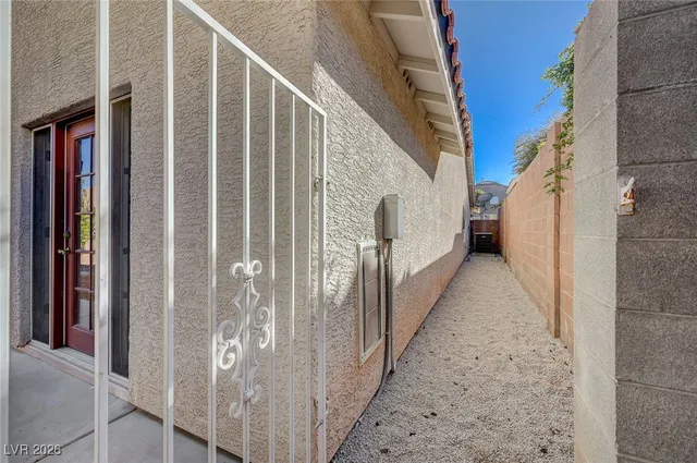 $469,500 | 246 Du Fort Avenue, Henderson, NV 89002
