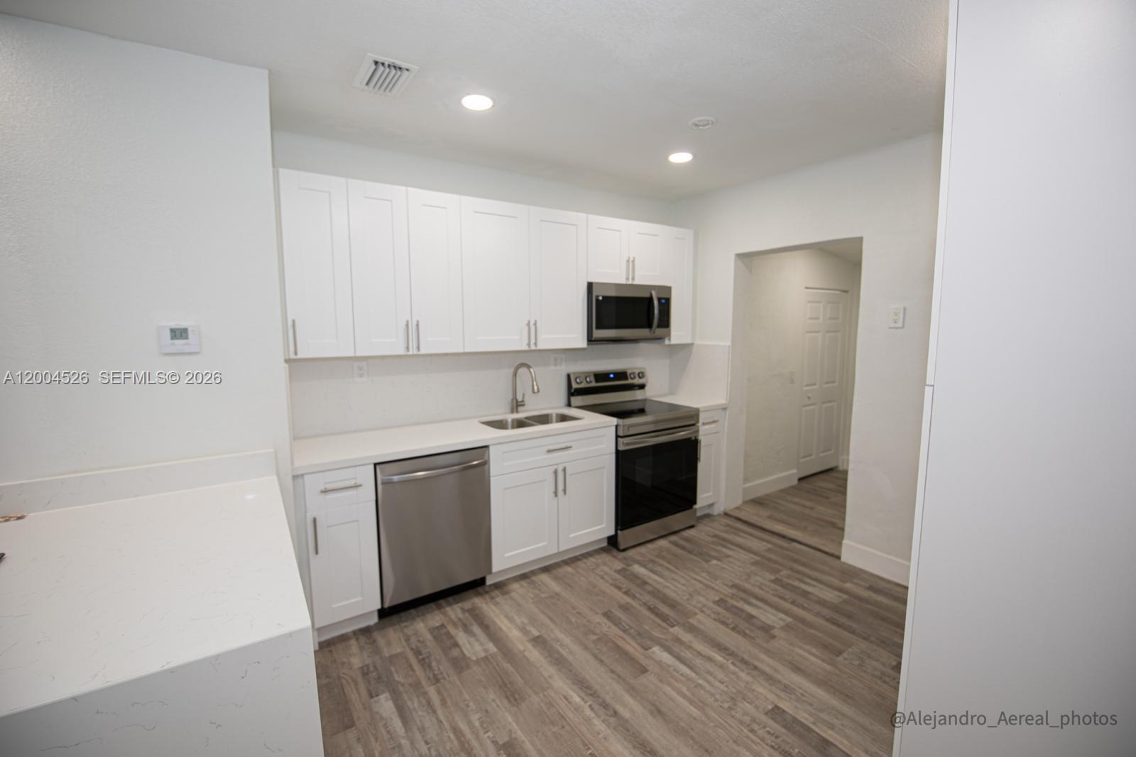 3045 Southwest 21st Street Miami, FL 33145 - Photo 20 of 40