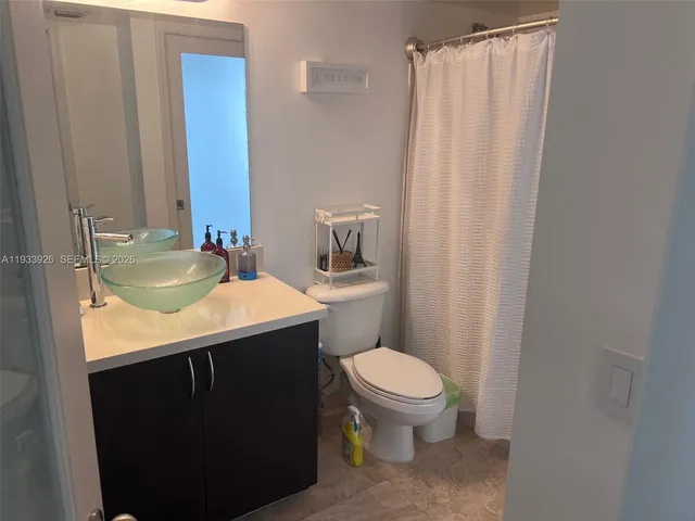 $3,000 | 2961 Northeast 185th Street, Unit 1613, Aventura, FL 33180