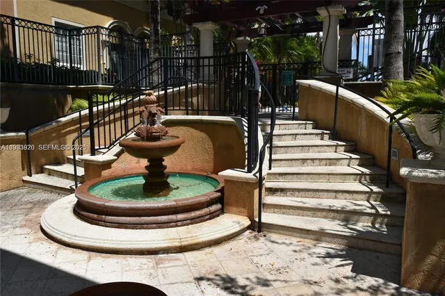a view of entryway and hall