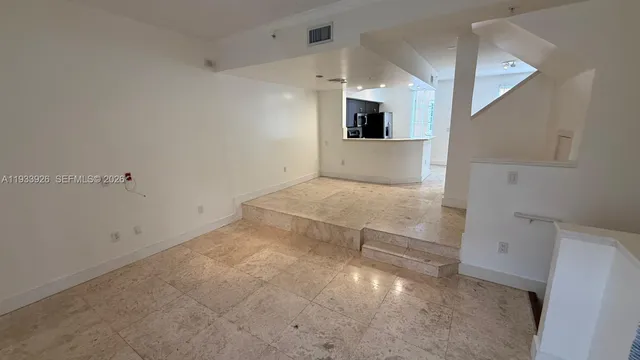 $3,000 | 2961 Northeast 185th Street, Unit 1613, Aventura, FL 33180