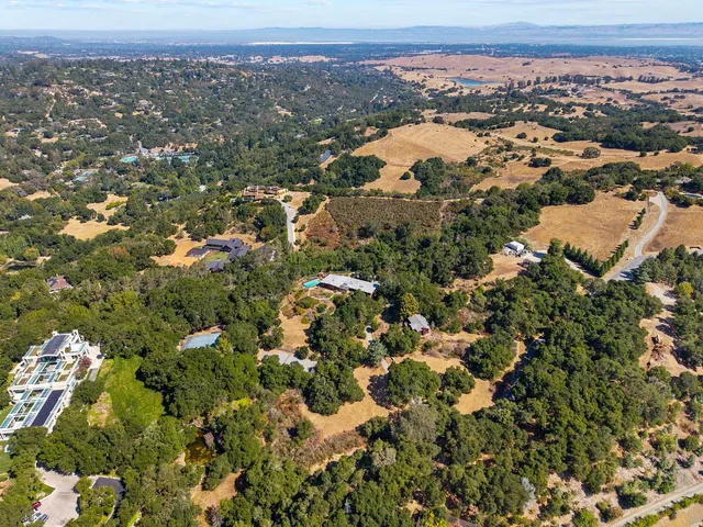 $11,500,000 | 640 Los Trancos Road, Portola Valley, CA 94028