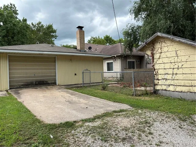 $129,900 | 420 South Walnut Street, Iola, KS 66749