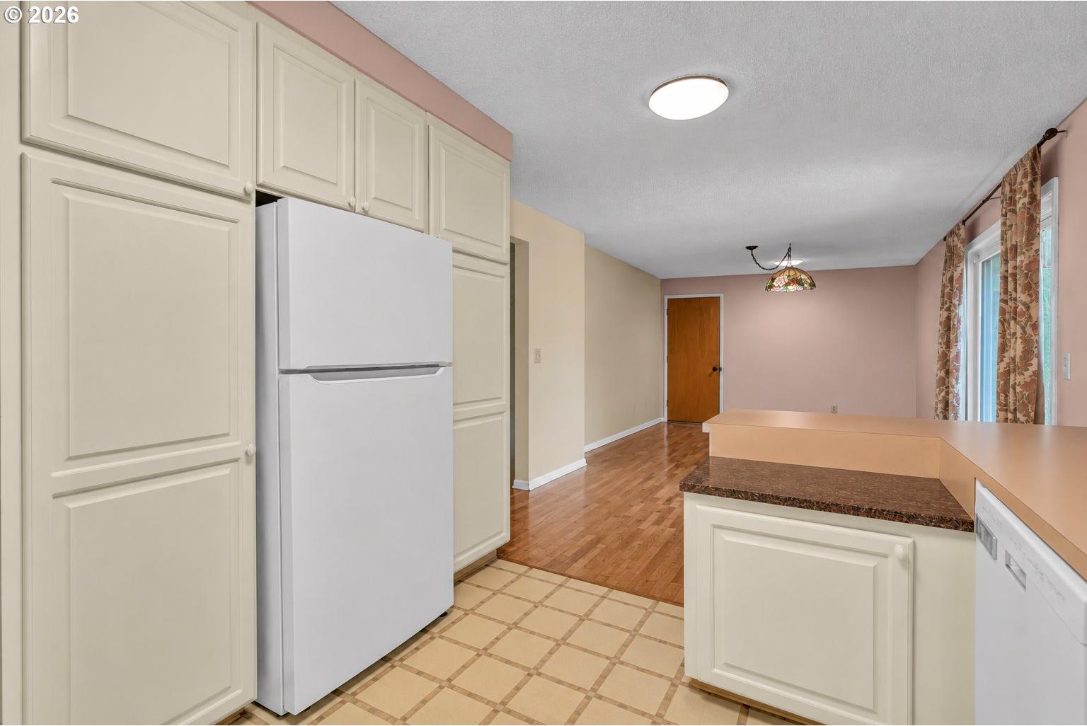 13035 Southwest Rita Drive Beaverton, OR 97005 - Photo 11 of 35 Gallery Image 11