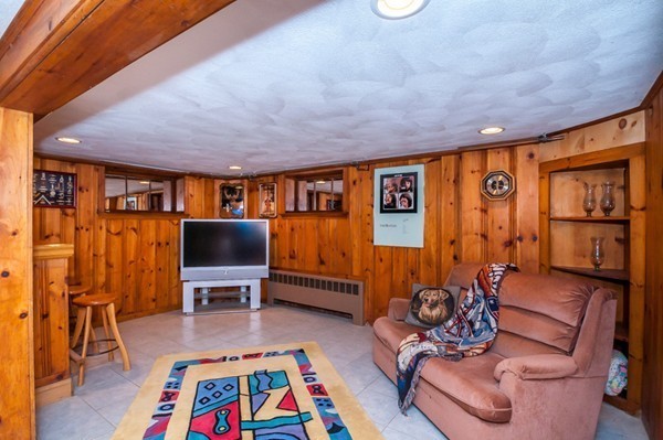 61 John Carver Road Reading, MA 01867 - Photo 17 of 24 Gallery Image 17
