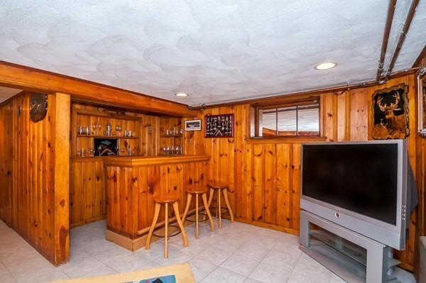 61 John Carver Road Reading, MA 01867 - Photo 18 of 24 Gallery Image 18