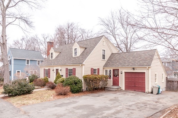 61 John Carver Road Reading, MA 01867 - Photo 2 of 24 Gallery Image 2