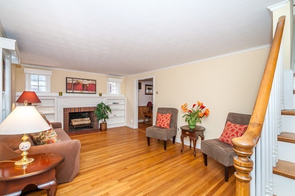 61 John Carver Road Reading, MA 01867 - Photo 3 of 24 Gallery Image 3
