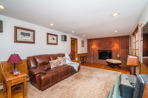 61 John Carver Road Reading, MA 01867 - Photo 7 of 24 Gallery Image 7