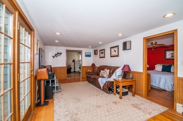 61 John Carver Road Reading, MA 01867 - Photo 8 of 24 Gallery Image 8