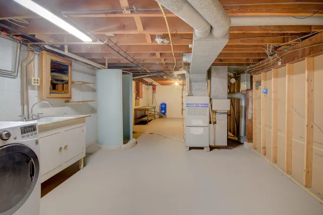 $195,000 | 327 4th Street, Andover, IL 61233