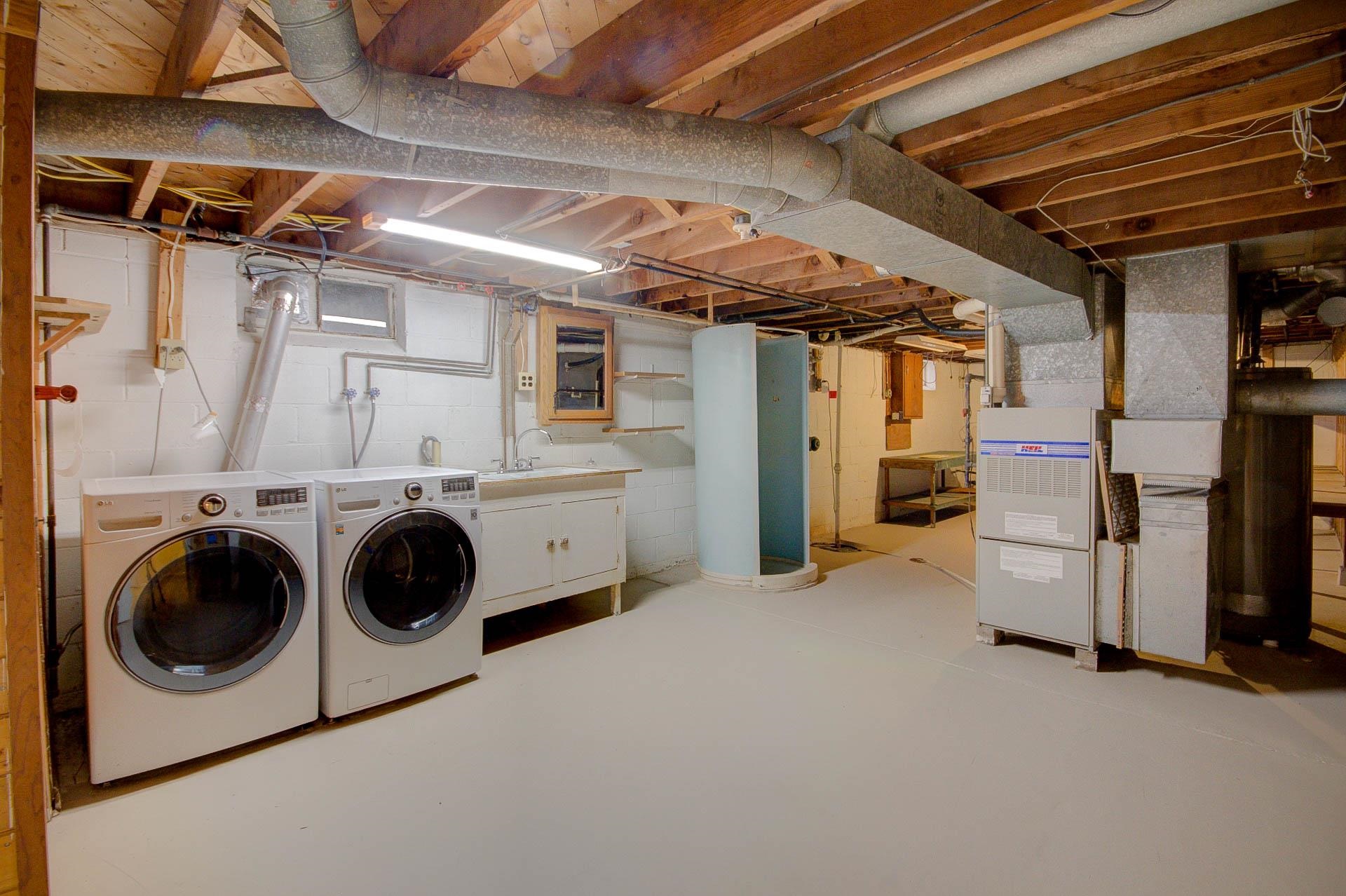 327 4th Street Andover, IL 61233 - Photo 44 of 58 a utility room with dryer and washer