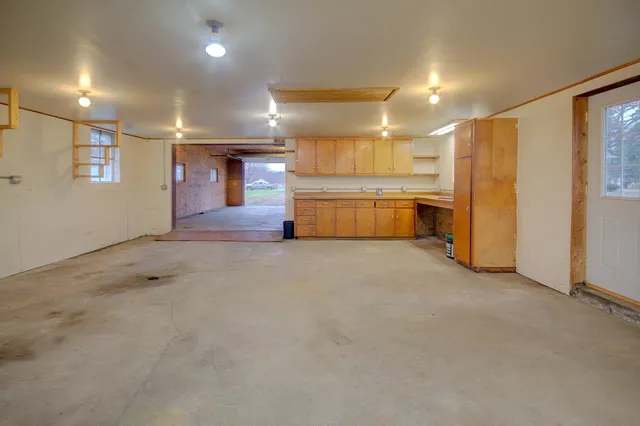 $195,000 | 327 4th Street, Andover, IL 61233