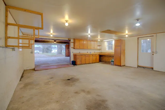 $195,000 | 327 4th Street, Andover, IL 61233