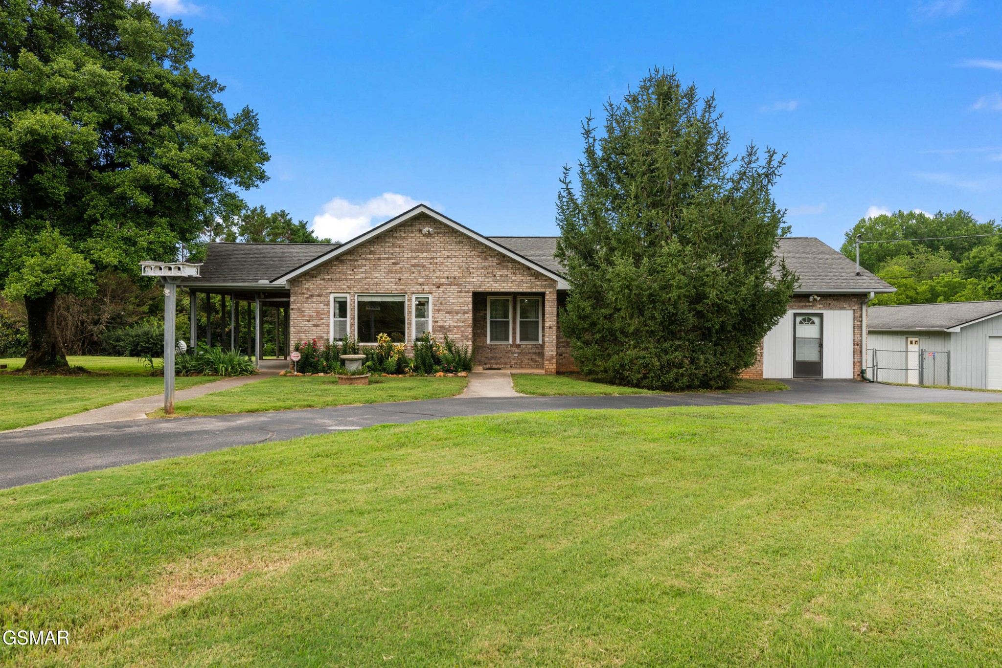 7197 Old Tuckaleechee Road Townsend, TN 37882 - Photo 2 of 36 Gallery Image 2