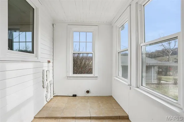 $275,000 | 15111 Highway 61, Ste. Genevieve, MO 63670