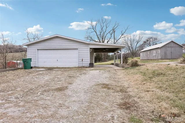$275,000 | 15111 Highway 61, Ste. Genevieve, MO 63670
