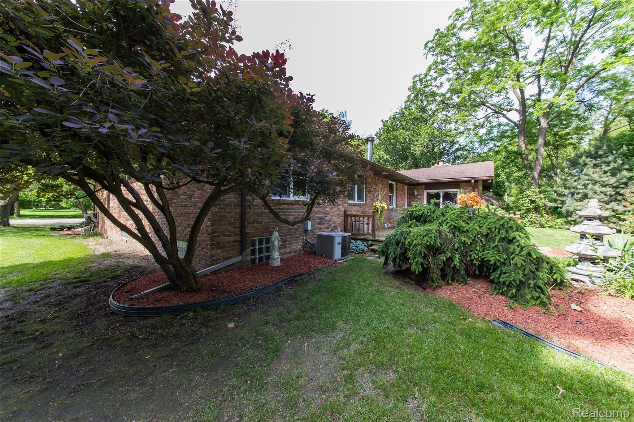 4233 Chicago Road Warren, MI 48092 - Photo 30 of 33 Chicago_4233_Back_08.jpg