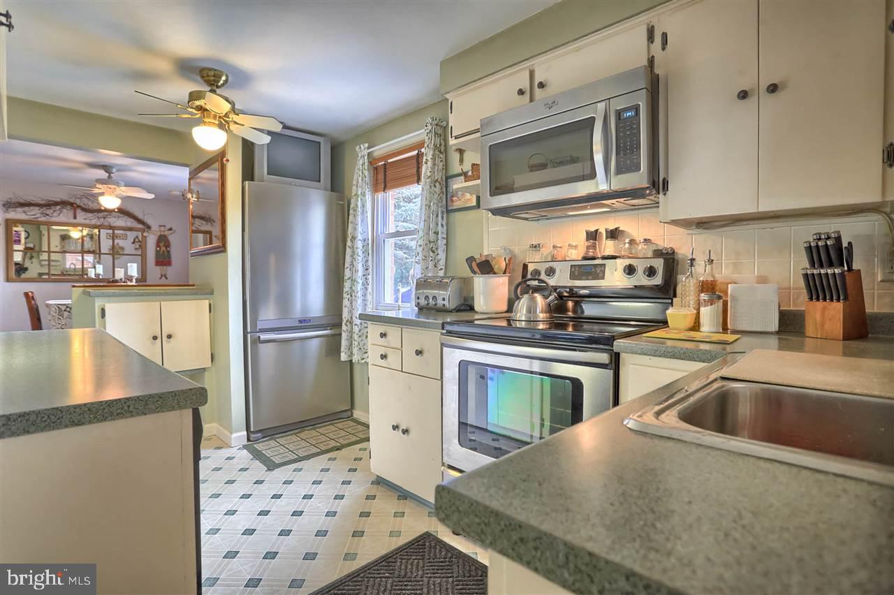 884 Cedars Road Lewisberry, PA 17339 - Photo 8 of 26 Gallery Image 8