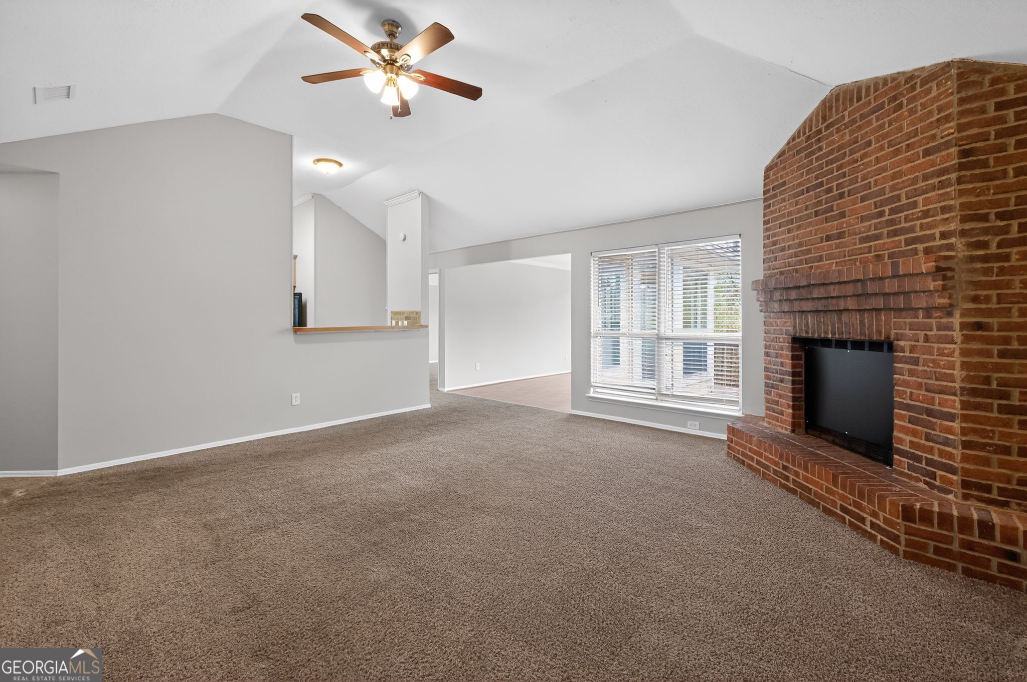 573 Woodstone Road Lithonia, GA 30058 - Photo 5 of 31