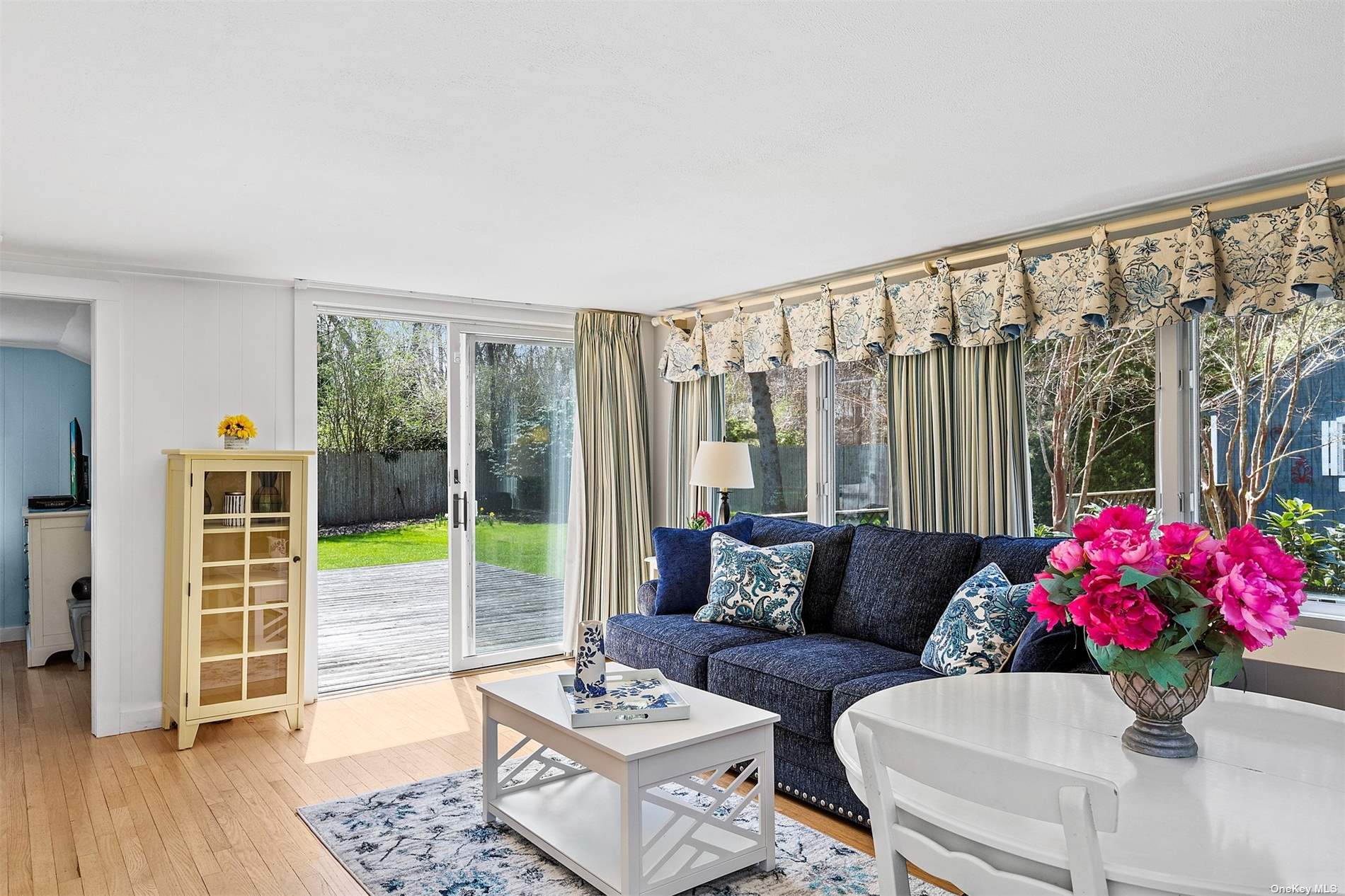 140 East Hampton, undefined 00000 - Photo 3 of 25