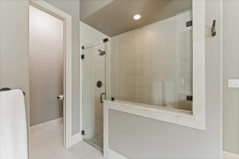 $1,548,000 | 19 Paloma Bend Place, The Woodlands, TX 77389
