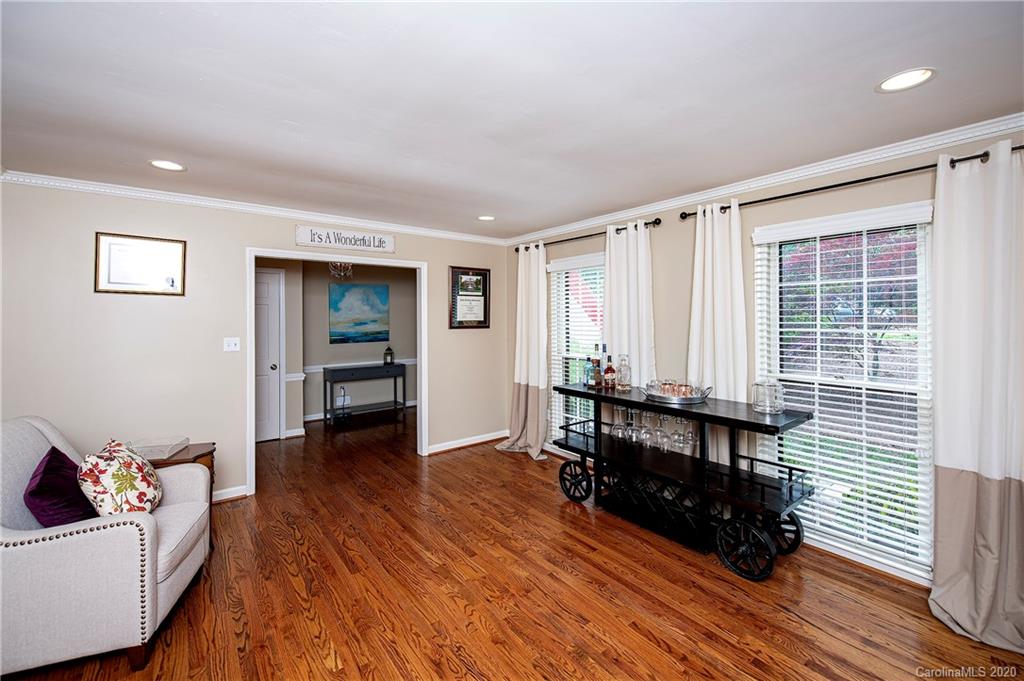 5601 Sharon Road Charlotte, NC 28210 - Photo 12 of 28 Gallery Image 12