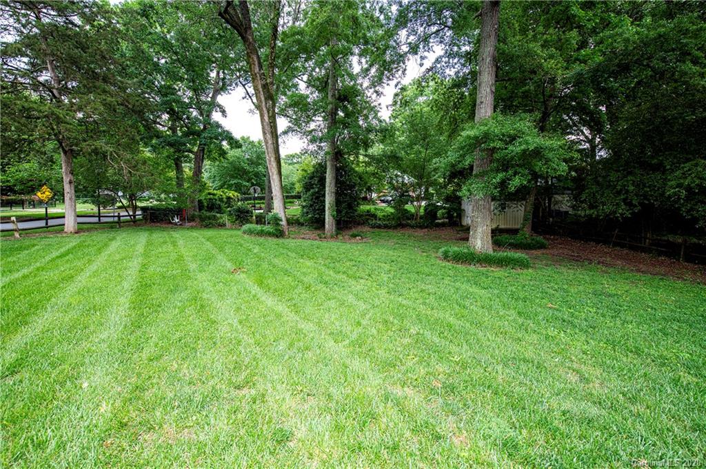 5601 Sharon Road Charlotte, NC 28210 - Photo 23 of 28 Gallery Image 23