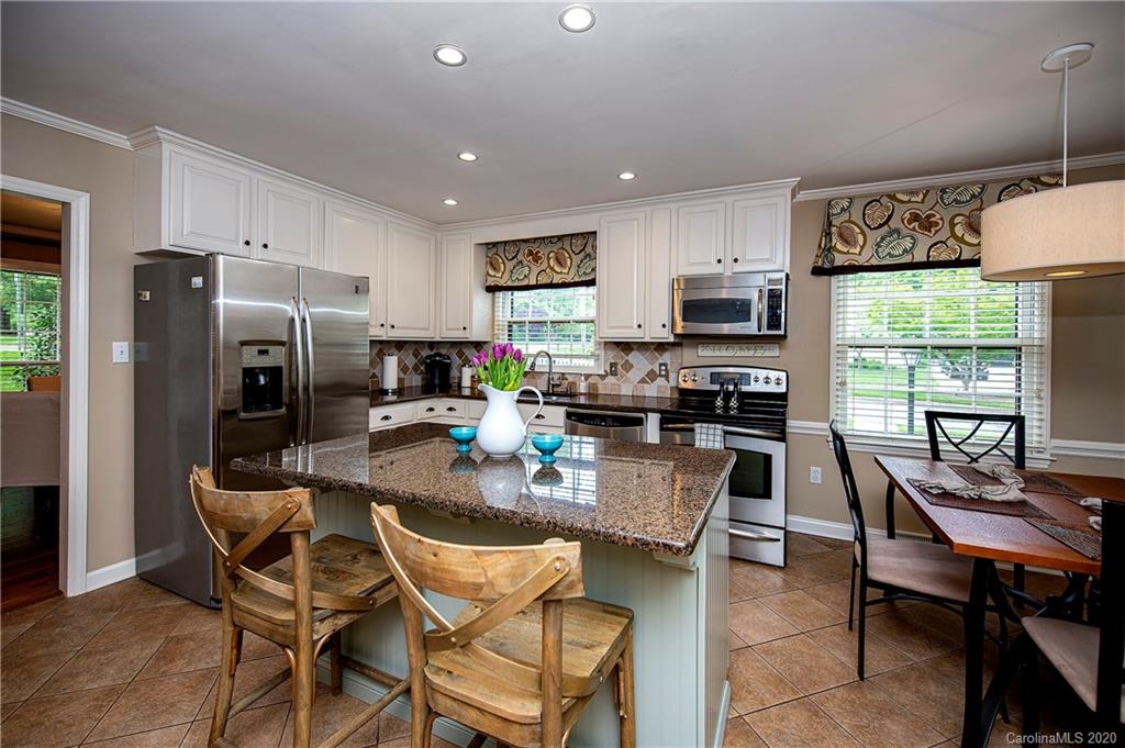 5601 Sharon Road Charlotte, NC 28210 - Photo 4 of 28 Gallery Image 4