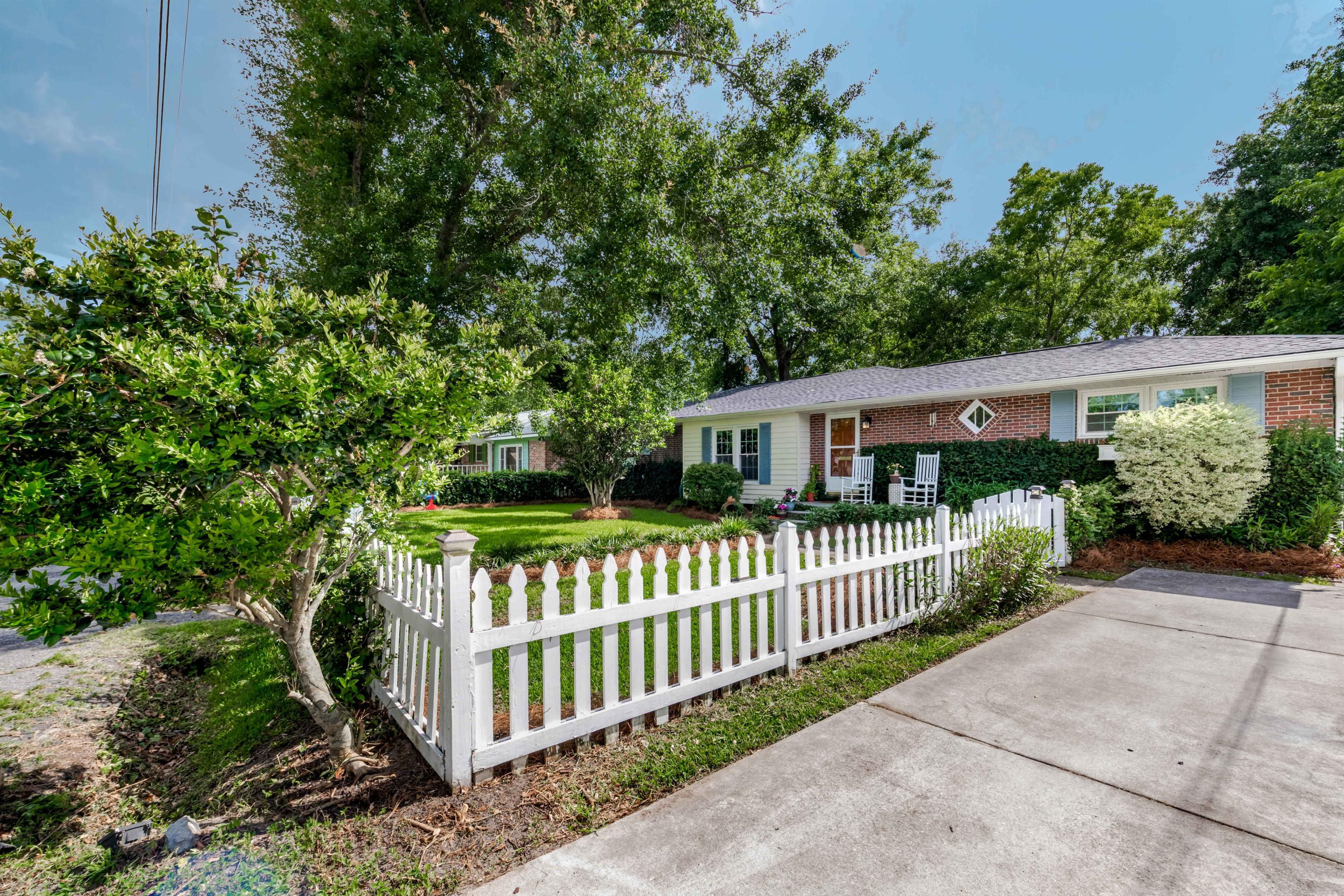 721 Longfellow Road Charleston, SC 29407 - Photo 5 of 38 721 Longfellow_Low Res-8