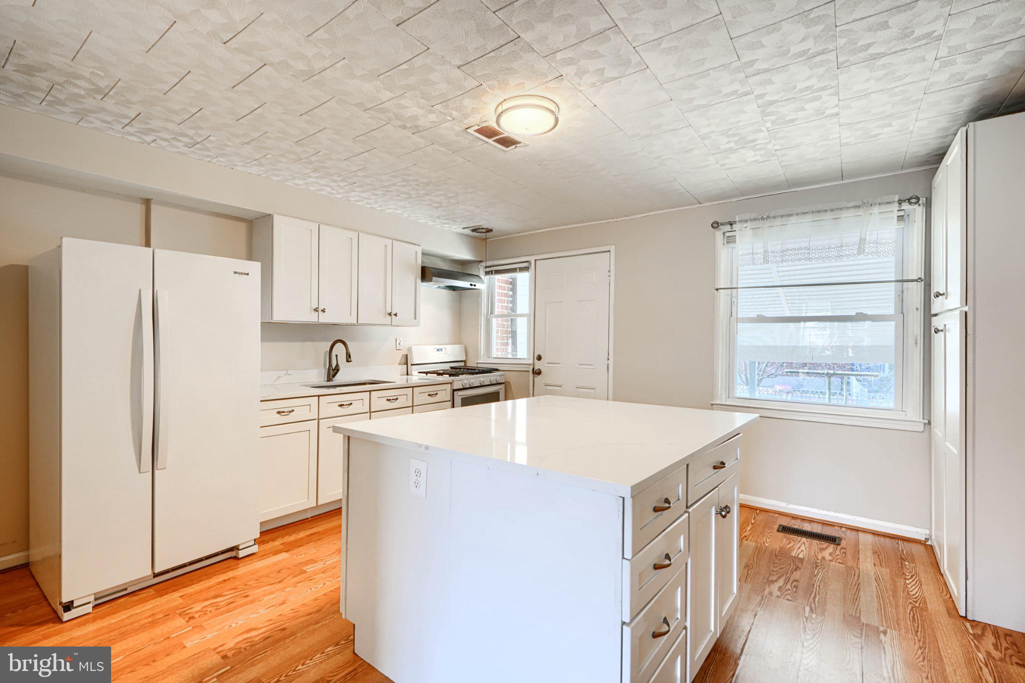 602 Aldworth Road Dundalk, MD 21222 - Photo 7 of 27 Bright and inviting modern kitchen space.
