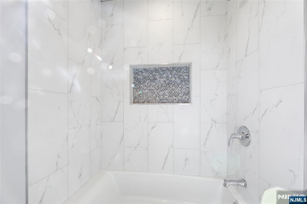9 Cole Street Bergenfield, NJ 07621 - Photo 31 of 47