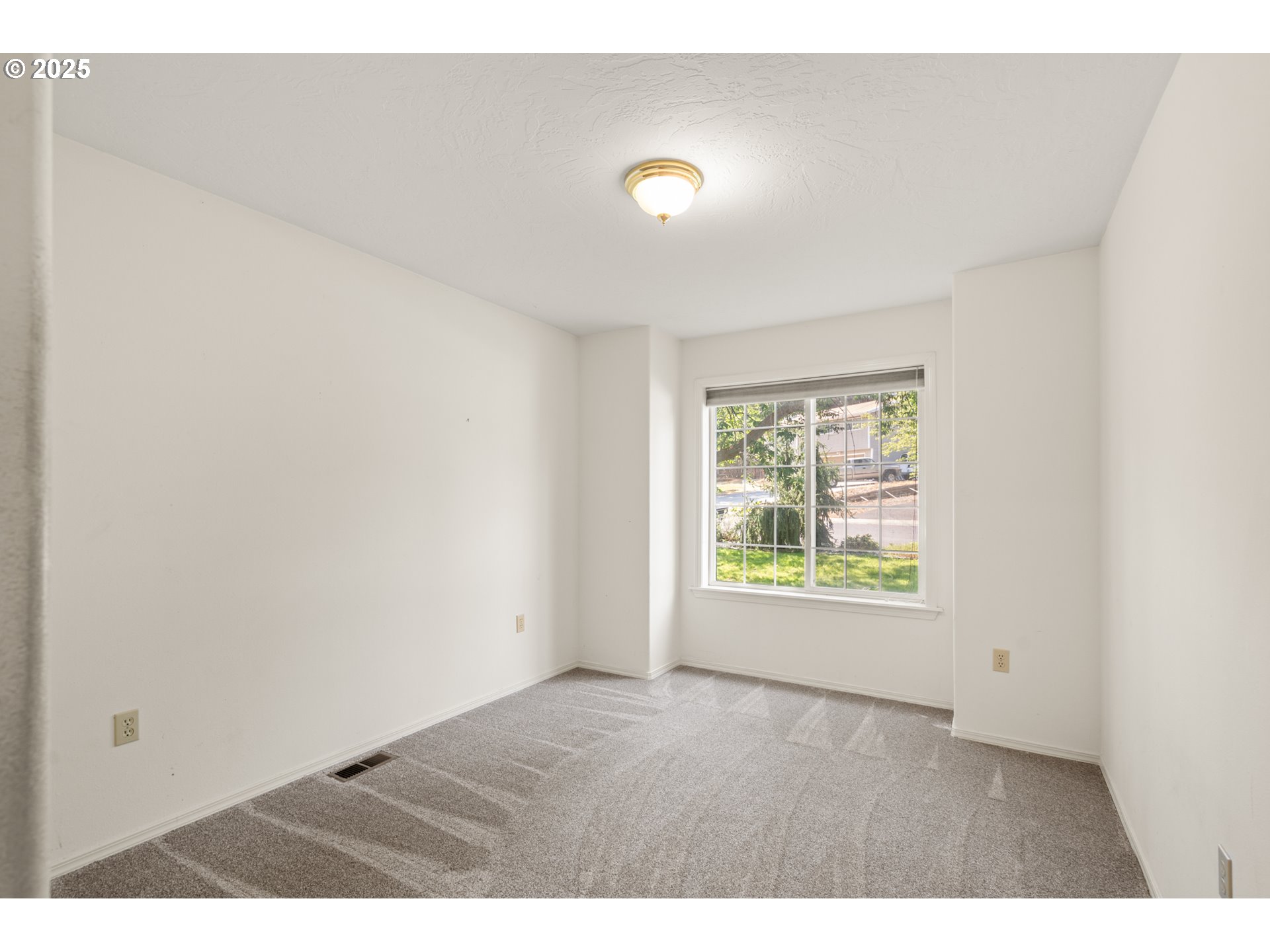 1837 Southwest Athens Avenue Pendleton, OR 97801 - Photo 24 of 42 a view of an empty room with a window