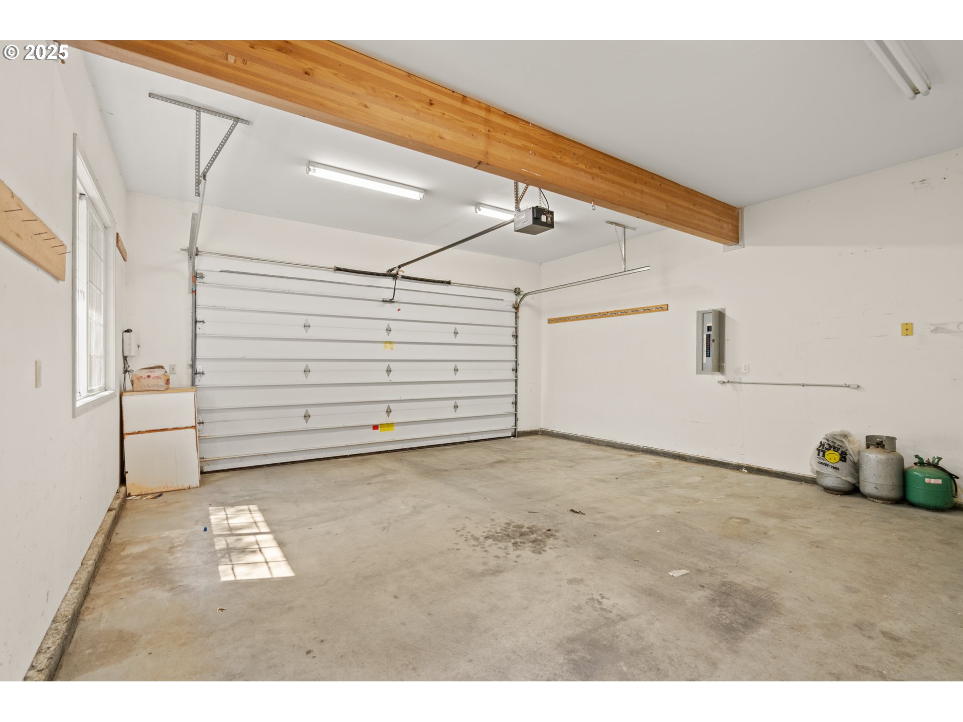 1837 Southwest Athens Avenue Pendleton, OR 97801 - Photo 31 of 42 a view of an empty room