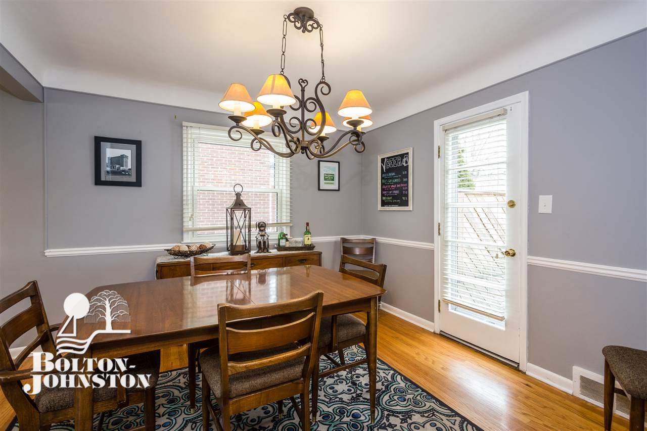 1718 Newcastle Road Grosse Pointe, MI 48236 - Photo 9 of 39 31343713-8.JPG