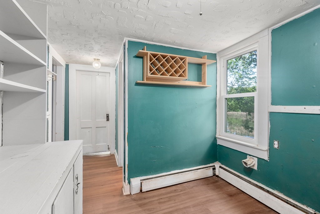 32 Undine Circle Springfield, MA 01109 - Photo 9 of 38 a view of a hallway with entryway