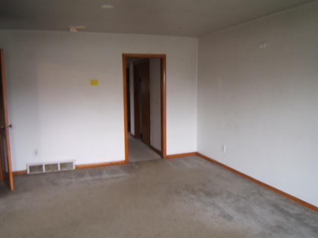 1244 South James Road Columbus, OH 43227 - Photo 5 of 11