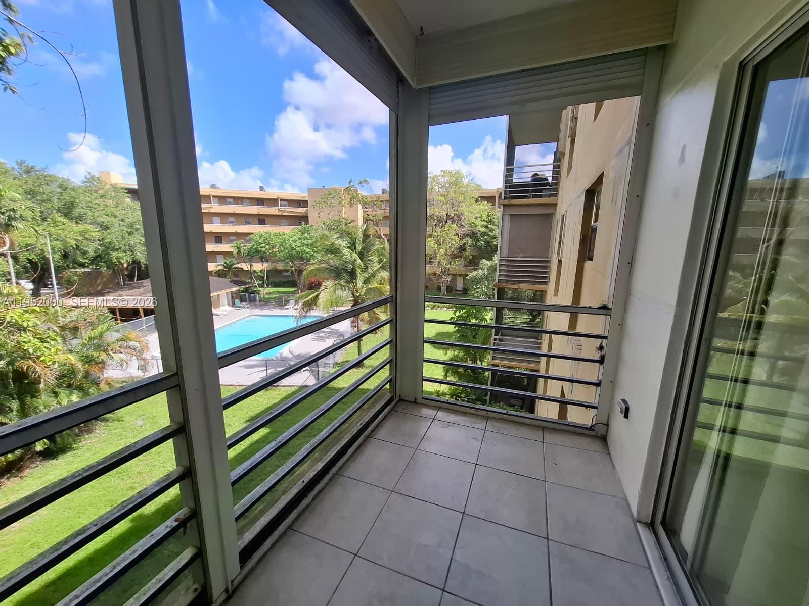 4111 Stirling Road, Unit 308 Fort Lauderdale, FL 33314 - Photo 32 of 36