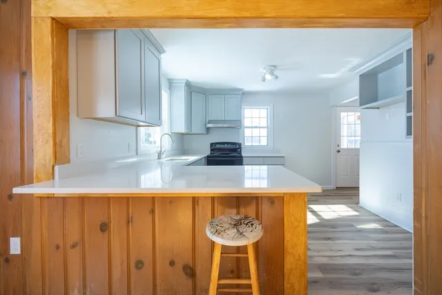 $3,200 | 22 Exchange Street, Holliston, MA 01746