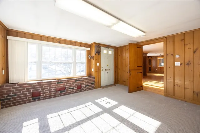 $3,200 | 22 Exchange Street, Holliston, MA 01746