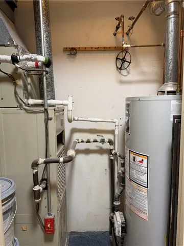 $1,900 | 724 Beverage Hill Avenue, Unit 302, Pawtucket, RI 02861