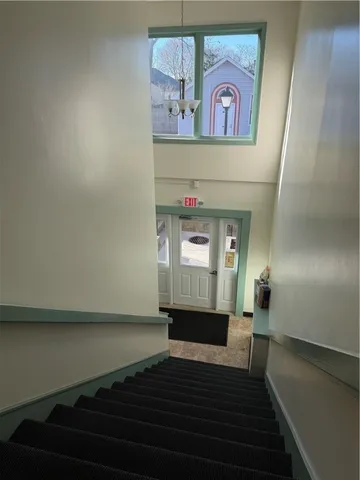 $1,900 | 724 Beverage Hill Avenue, Unit 302, Pawtucket, RI 02861