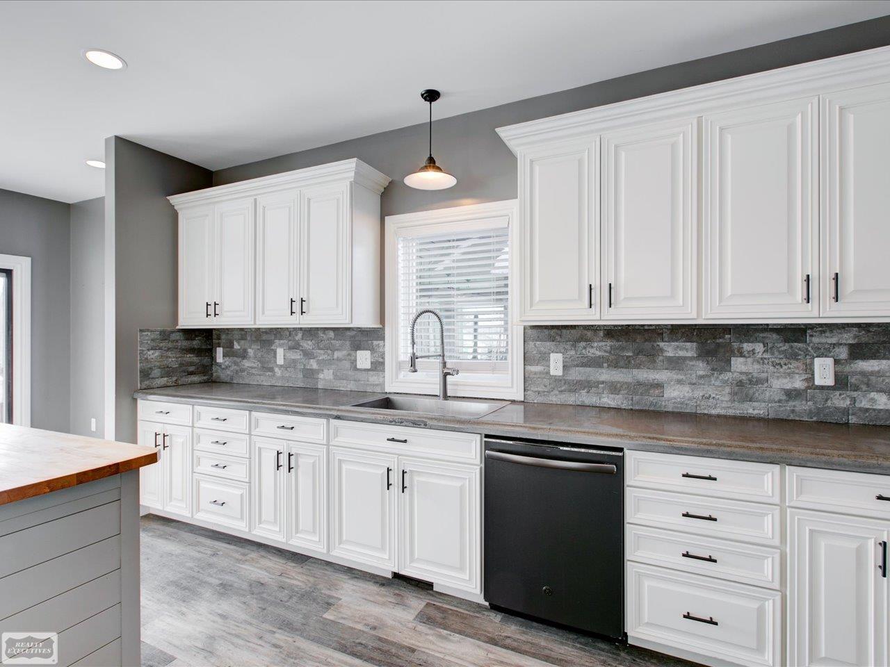 13281 Atwell Road Emmett, MI 48022 - Photo 15 of 59 50164729-681cc553-823e-4f68-bce5-8dc840ed45ea.JPG