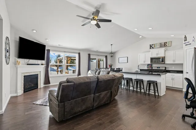 $265,000 | 610 Sedgegrass Drive, Champaign, IL 61822