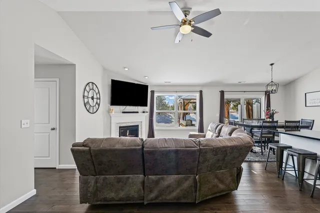 $265,000 | 610 Sedgegrass Drive, Champaign, IL 61822