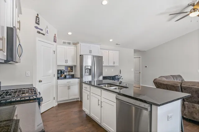 $265,000 | 610 Sedgegrass Drive, Champaign, IL 61822