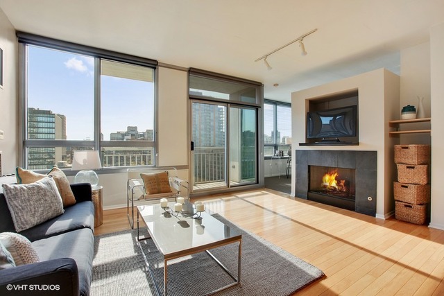 701 South Wells Street, Unit 1502 Chicago, IL 60607 - Photo 2 of 9