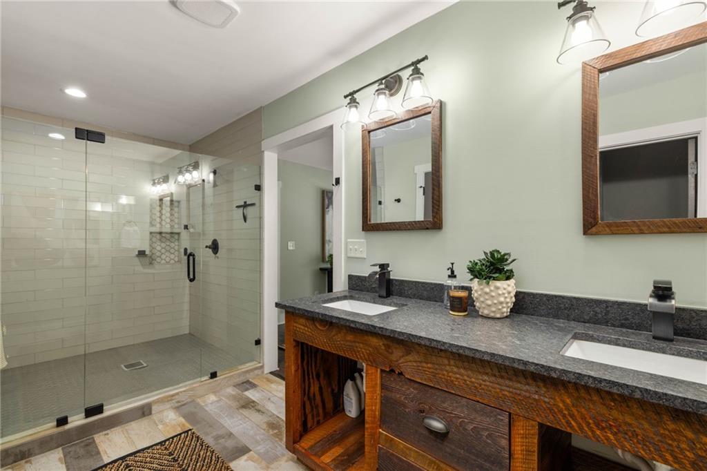 1535 Deerwood Drive Decatur, GA 30030 - Photo 6 of 30